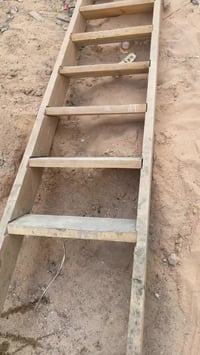 درج خشب للبيع الارتفاع ٦ متر نضيف كلش للأستفسار الاتصال على الرقم 0773...