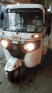 سلام عليكم تكتك ٢٠٢١رقم وسنويه تفاصيل داخل الفيديو السعر خاص مكاني بصره حي الاصدقاء ***********
