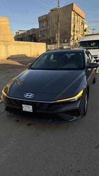 النترا 2024  لون اسمنتي دخول جديد 🇰🇷 ضرر الباب خلف السائق وجاملغ خلفي ...