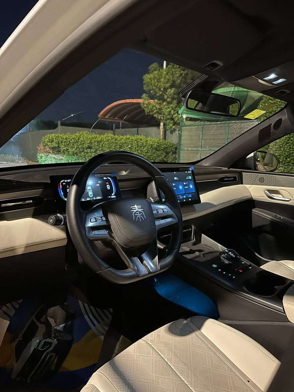 السلام عليكم بي واي دي كن بلاس ماشيه 20.000km موديل2025 كفاله عامه مكانها بغداد للاستفسار ***********
