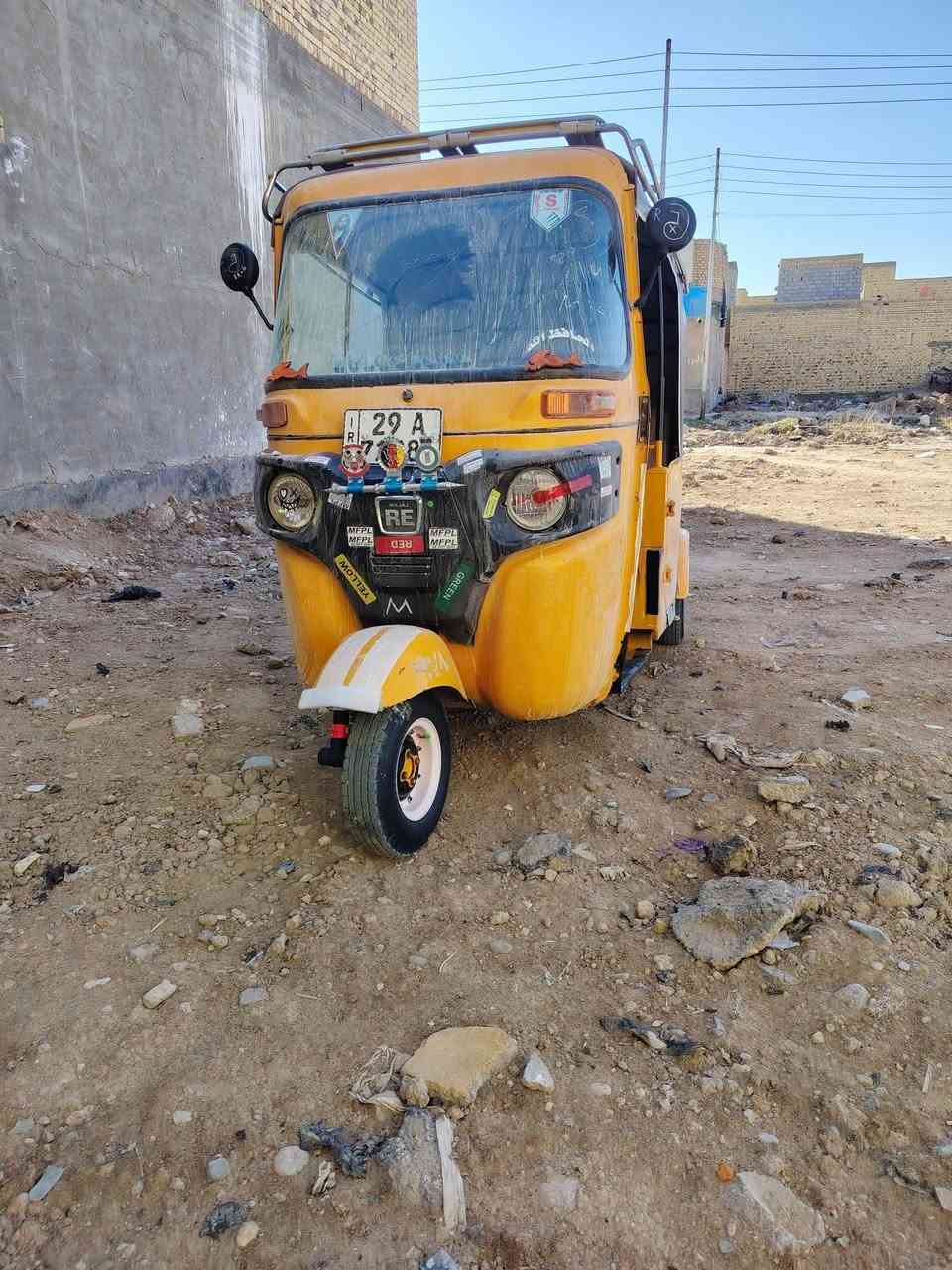 سلام عليكم تكتك موديل 22شهر ٨كفاله ماعده طخه بل لغد لباقي كفاله عامه مكينه وكشر رقم واسط سنويه لوحات انكليزي تحويل ثاني يوم مكان ناصريه قضاء النصر خاص مغلق رقم ***********
