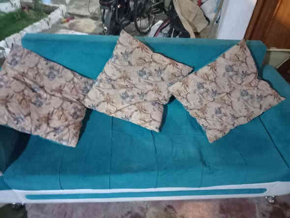 قنفات  ٥ قطع     نهايتهم ١٢٥
قبله حي قائم قرب ايشق  ***********
