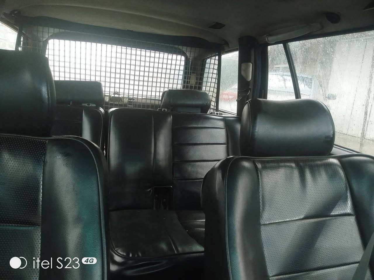 سلام عليكم سياره مرسيدس 300 سياره بلاديه وجديده ماملعوب بيه شي وجاهزه كلش حلوه رقم بغداد نكليزي رقمه حلو سنويه 2030 تحويل مباشر سياره الله شاهد علبلاد مكاني بغداد سعر 55 شراي يخابر واني بخدمته رقمي ***********
