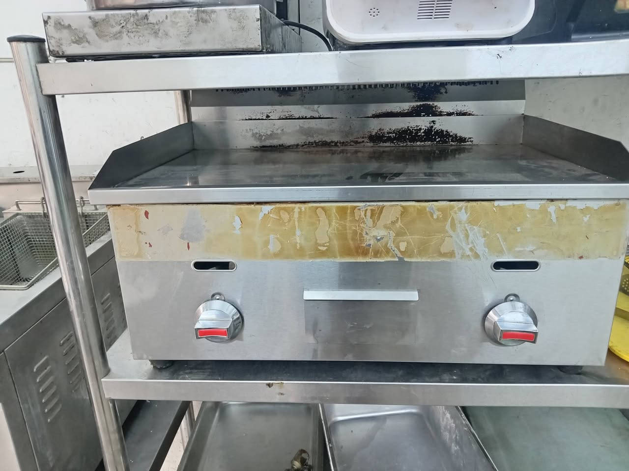 مستعدون لتجهيز المطاعم بكافه المعدات جديد ومستعمل وتصنيع كافه مستلزمات المطابخ جمله  الاستفسار اتصال او واتساب ***********
