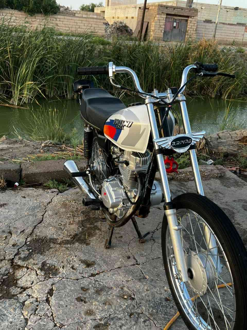 دراجه للبيع كلك كلك والسعر خاص مكان سوق الشيوخ ***********
