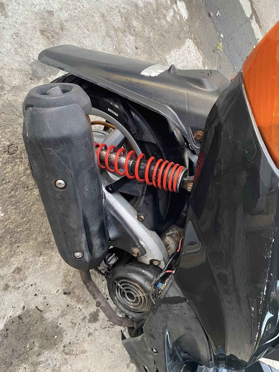 لام عليكم عندي سكنس نثيه 140  البيع       1-كابريتر جديد2-كلجات جديده امامي وخلفي 3-تايرات جلاتيني  امامي وخلفي 4- صدر جديد 5-بركات جديده دراجه تعمير تجفيت جديد 52بلادي  مكاني بغداد بياع سعره350وبيها


**إذا كنت صاحب هذا الإعلان وتريد حذفه لأي سبب، رجاءا أرسل رسالة إلى الدعم الفني**