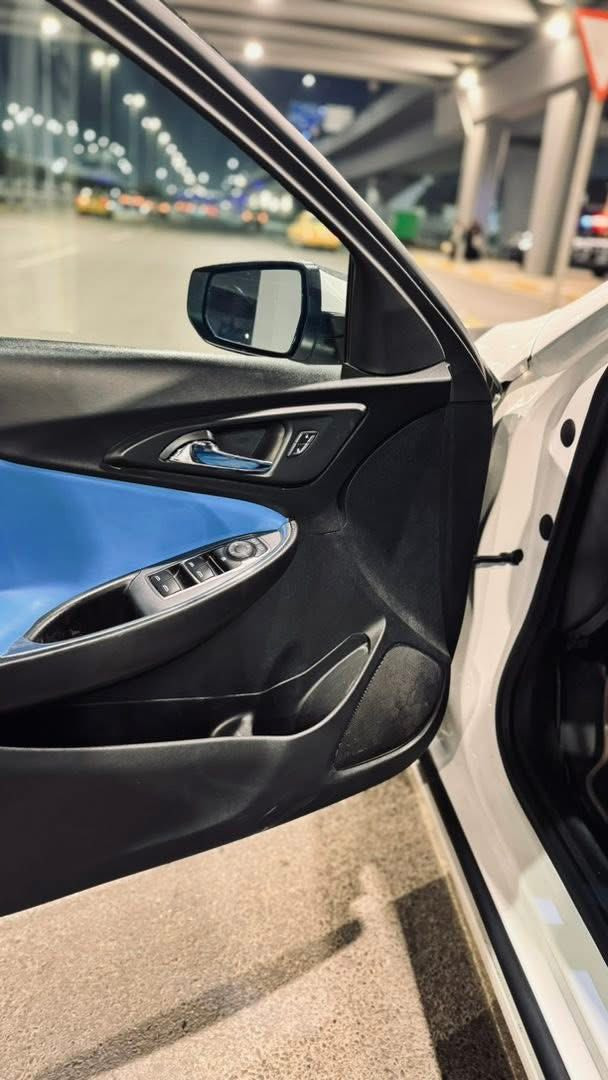 السلام عليكم 
ماليبو مديل 21 
محرك     1500 
معوقين كربلاء وكاله عامه باقي سنه ونص على تحويل 
ماشيه 150  كم 
موصفات     Lt    معروفه موصفتها 
حادثها موضح بل منشور وسونار موجود بل منشور 
بيها ملاحظات بصيطه جاملغ خلفي بي طعجه خفيفه موضحه بل صوره 
للبيع مكاني بغداد الحريه 
سعرها   110 $  وبيها مجال
***********.    التواصل فقط واتساب او اتصال
