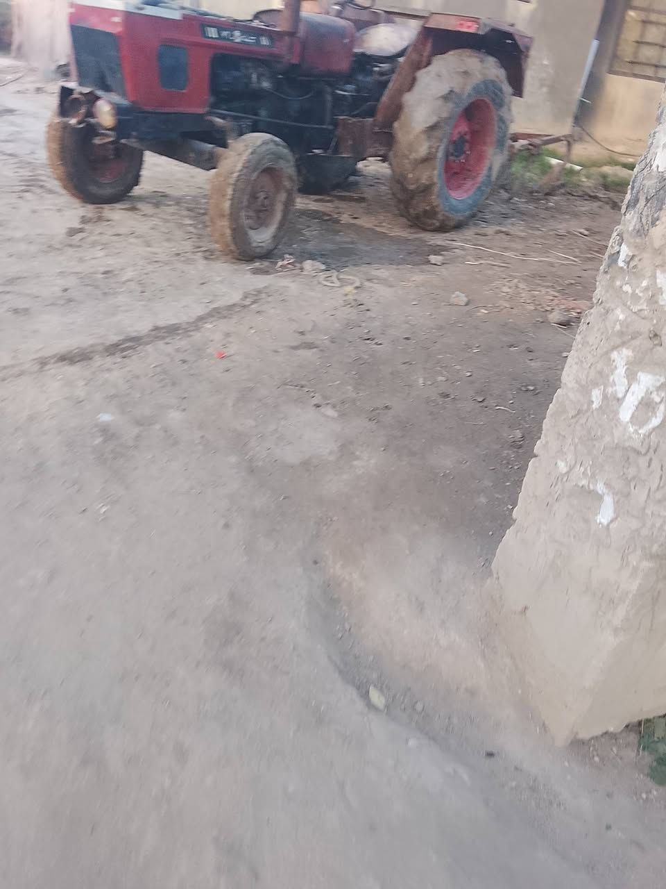 سلام عليكم مكينه عنتر موديل 88 لبيع سعره مليونين ونص بيه مجال قليل مكان بابل وراه فدان تايرات نص عمر محرك وكير مكفولات رقم تلفون ***********
