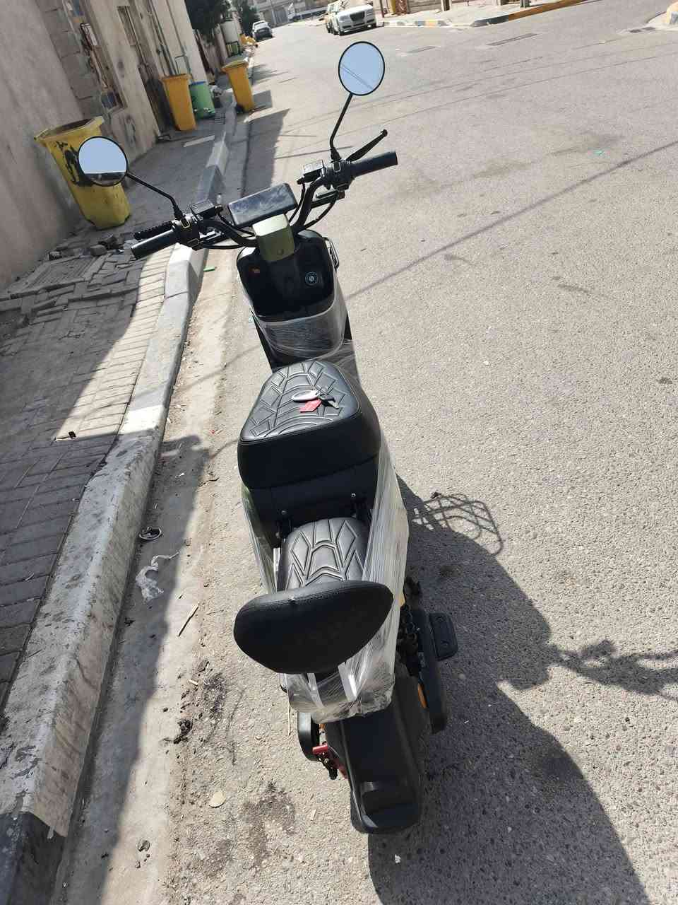 ار 9 دراجه تفاصيله 5 بطاريات 32 امبير ملف 2000 دراجه ما ناقصه شيء تجي وتشيكه بطارياته على مسوليتي دراجه رزنه وسريعه قراضه كامله مرايات سله كفات سويجين بصمتين وكارت سعر 375 ***********
