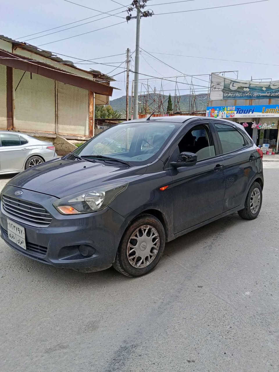 فورد فيجو موديل 2016
كير ومحرك وتبريد بشرط
ماشيه 69 ميل فقط
فقط بابين صبغ بدون دواخل
يعني قطعتين صبغ 
بجم كبس بجم وبدن ولغود
وشواصي وايرباك ودكم 
كلها وضع شريكه 
رقم دهوك وموجوده بدهوك
تحويلها بشرط
سياره جاهزه الف ما بيها مصرف
فقط للبيع ما اراوس ما ابيع بالاقساط
سعرها 71 ورقه مجال 
*********** بيها واتس اب دهوك, العراق
