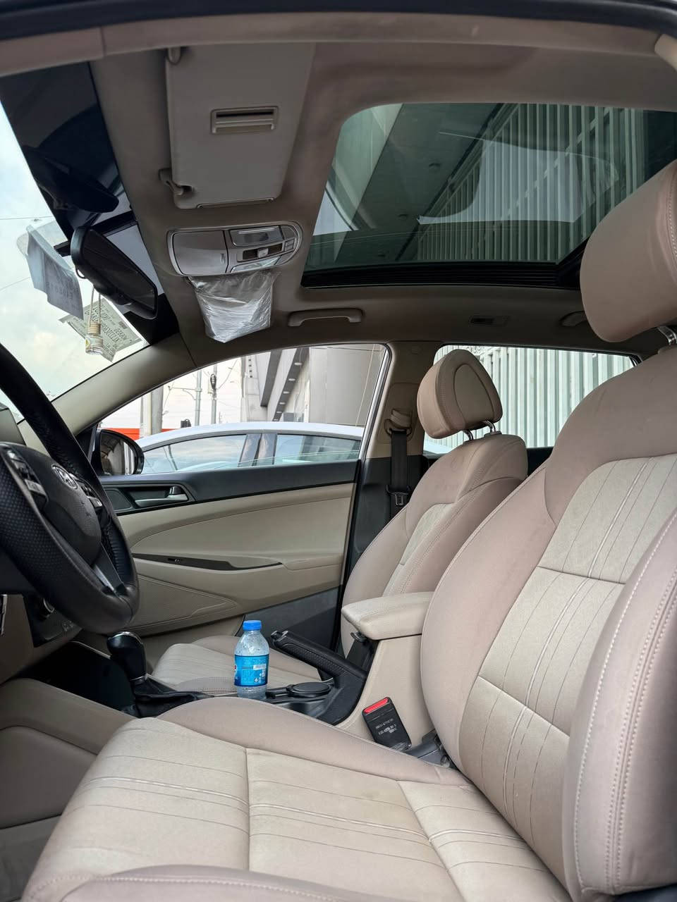 توكسان موديل ٢٠١٨
فول مواصفات پانوراما __كوشن كاربا 
ماشي ١١١ الف حقيقي سياره جديد 
شبر بونت تعديل كارت ___وارد خليجي بريك يدوي 
سنوي رقم هزه كلش جديد 
محرك دوش برغي مامفتوع شرط
سعر جه وه سوك  ١٨٠ مجال قليل 
***********____مكان اربيل أربيل, العراق
