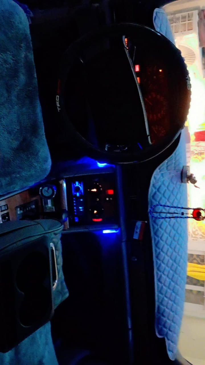 السلام عليكم
مارسدس جامبو السياره جاهزه من كلشي مكينه بلاد تبريد شغال مديل ٩٢
لاضربه لأ صبغ رقم كركوك وكاله عامه 
***********
