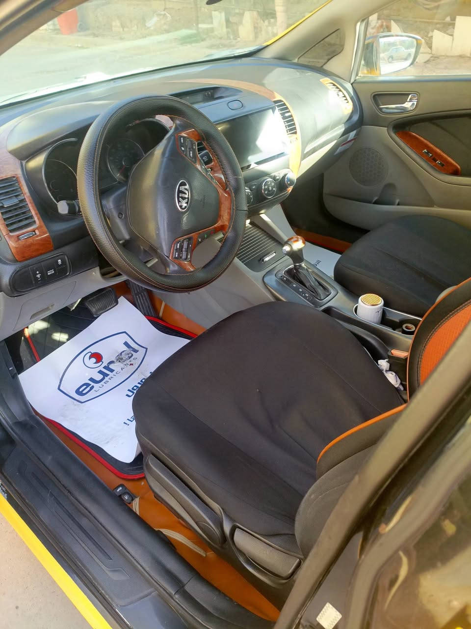 سلام عليكم فورتي 2015 تكسي موصفات عاديه صدر خلفي امامي جديد تخم تاير محرك كير خير من الله 
 حادث جاملغ  مبدل اليسر 
شواصي مكفوله
 سونار بل منشور ***********
السعر 103  بيه مجال
 مكان بغداد الشعب
