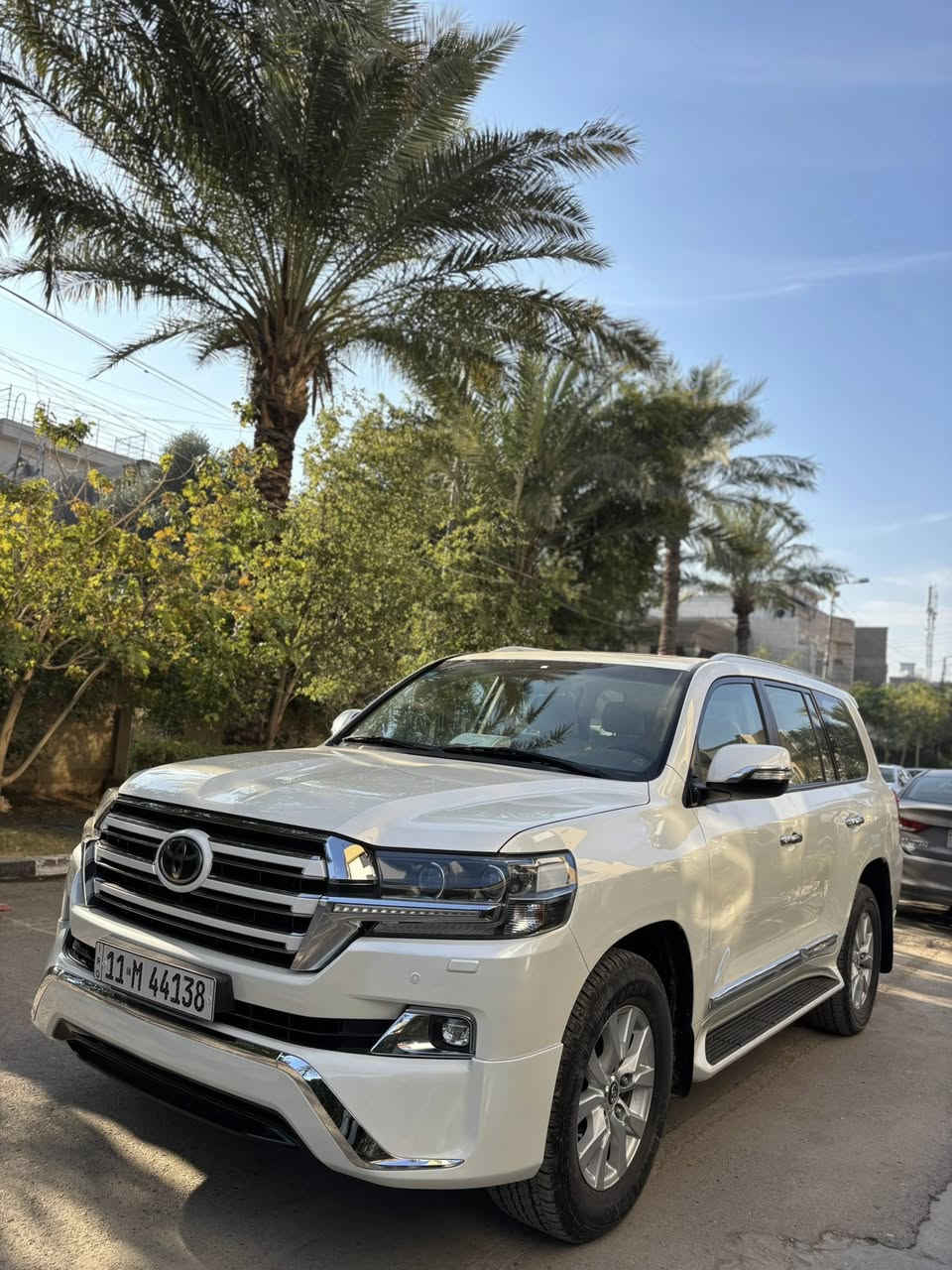 لاندكروز GXR V6 وايت أدشن 2017.
ضمان شركة SAS باب أول.
ماشية ( 100km الف) فقط.
السيارة على حالة الوكالة موضح بالصور.
مكينة كير صدر بدي كفالة عامة
على حالة الزيرو.
فول مواصفات.

رقم بغداد تحويل مباشر.
الموقع بغداد. زيونة.
السعر (49,800$) فقط.
للأستفسار اكثر الاتصال او مراسلة واتساب:-

***********
