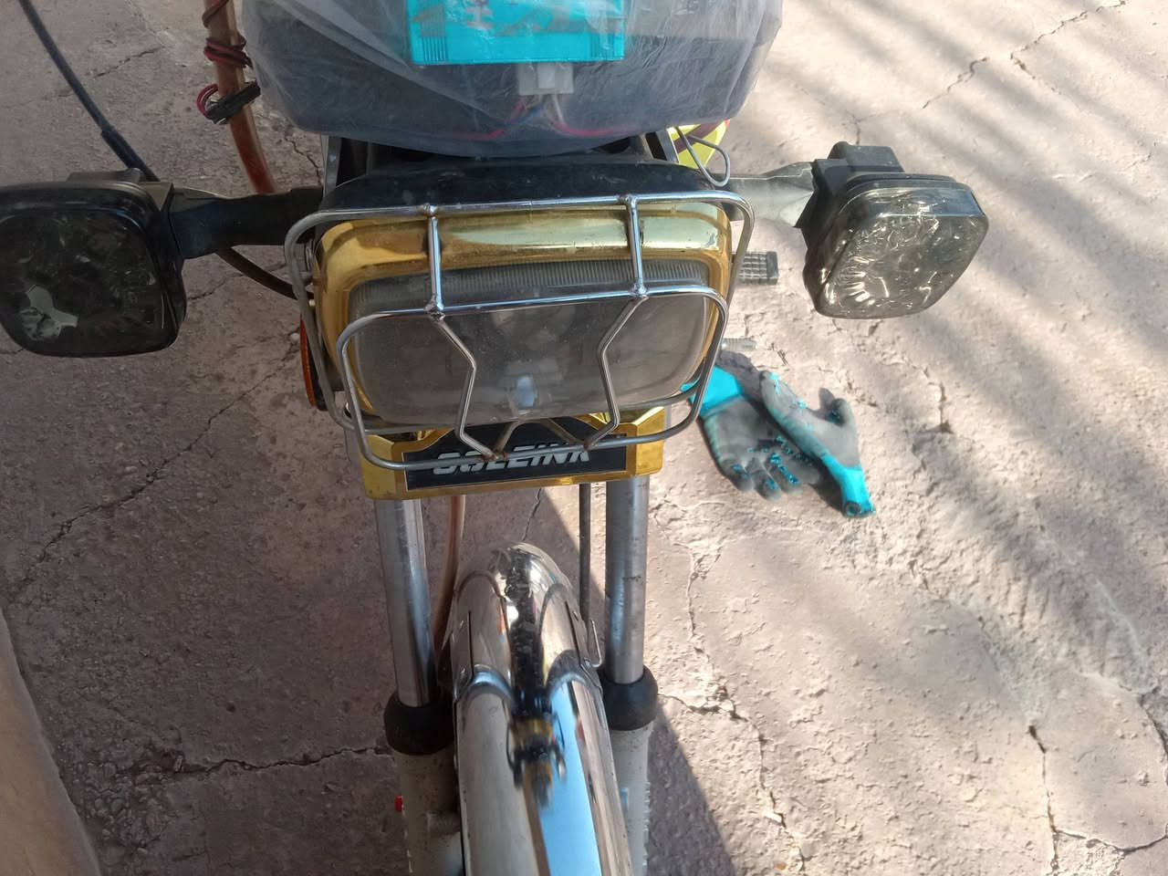 سلام عليكم
يوجد ماطور خمسه كيراللبيع 
٢٠٢٤منفيس نضيف فول جديد 
بصمه السعر ٧٠٠وبي مجال اتصل 
***********
