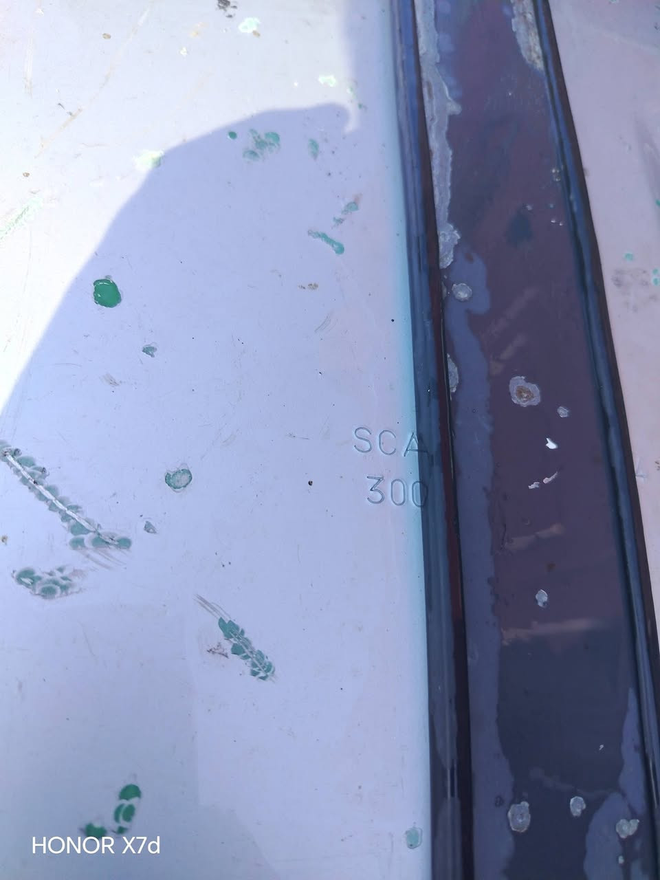 سلام عليكم تنكي 300 فالون بلدي هوه وقوعده كمل مكفول ***********
