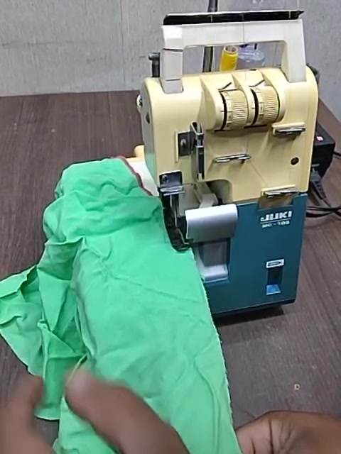 السلام عليكم اوفر جوكي ٣ بكرات جدا نضيفه مكانها بغداد للاستفسار الاتصال او المراسله


**إذا كنت صاحب هذا الإعلان وتريد حذفه لأي سبب، رجاءا أرسل رسالة إلى الدعم الفني**