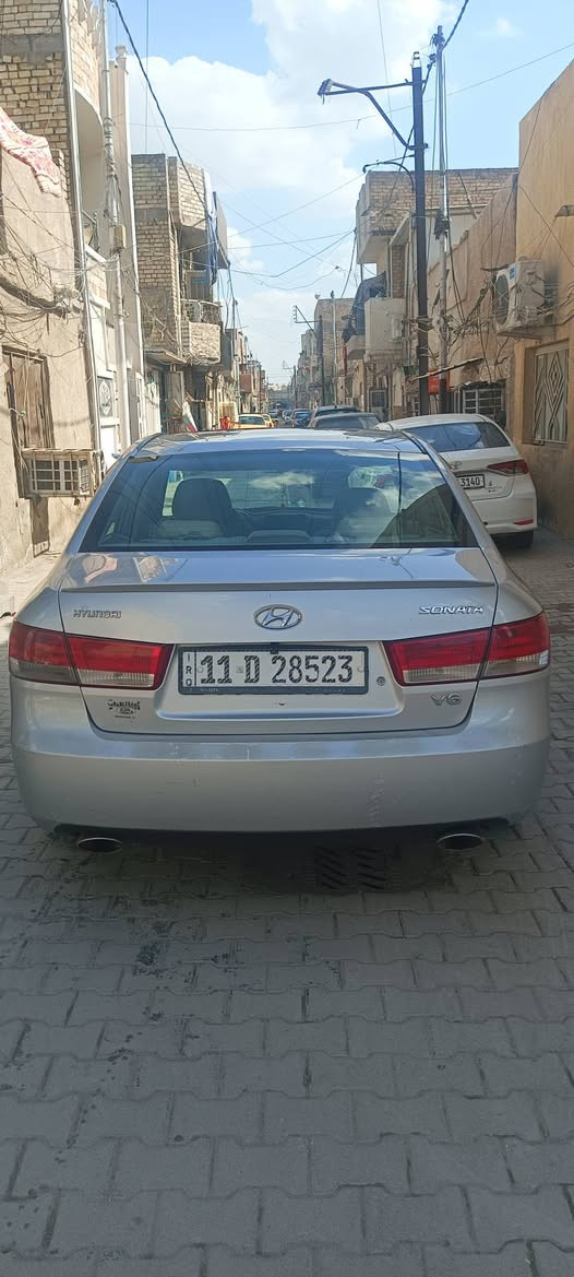 سوناتا موديل 2006 فول مواصفات فتحة سقف واحد على واحد محرك 6 سلندر السيارة جاهزة وحلوه أي نقص ماكو رقم جديد دولي بسمي السعر 85 بيها مجال رقمي *********** بغداد ساحة اللقاء
