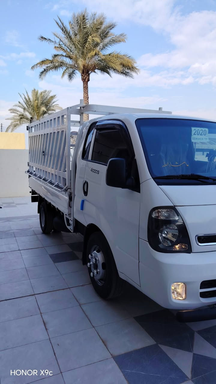 سلا عليكم البيع كيا فحل موديل 2020 رقم بغداد نكليزي تحويل ثاني مكفولة كفالة عامه محوره 14 ستد 27  تانكي كاز 120 التر مرفوعه وركه تخم تاير لاسه جديد تبريد خير من الله سياره مكان سياره تاجي المشاهده رقم تلفون ***********
