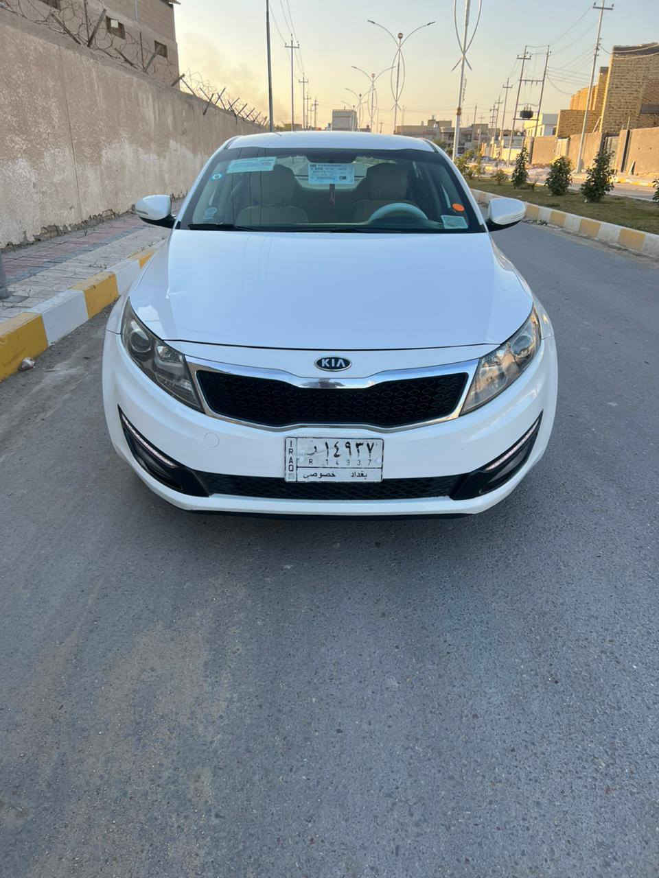 السلام عليكم 
كيا اوبتيما 2014 خليجي رقم بغداد تحويل باسمي 
مكفوله كفاله عامه ضربه وصبغ وتبديل وفتح موصفات الشركة الدولية محرك 2000 دوش مامفتوح سيارة جديدة كارتون تراي زيروو شرط 
السعر 148 وبيها مجال الشراي يتصل وبلخدمه *********** مكان السيارة ناصريه مركز
