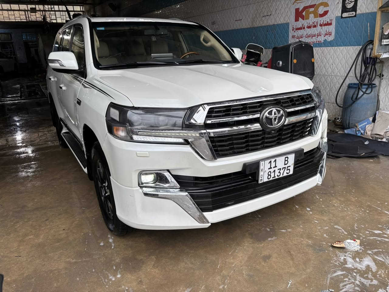 سلام عليكم لاند كروزر موديل 2018 بيهه طخة بل بجم سونارهه موضح بل منشور رجاً شوف سونار وخابر للبيع فقط مراوس ماكو مكان سياره بغداد السعر 35 يعني 3 شدات ونص اتصال *********** غير متواجد على فيس
