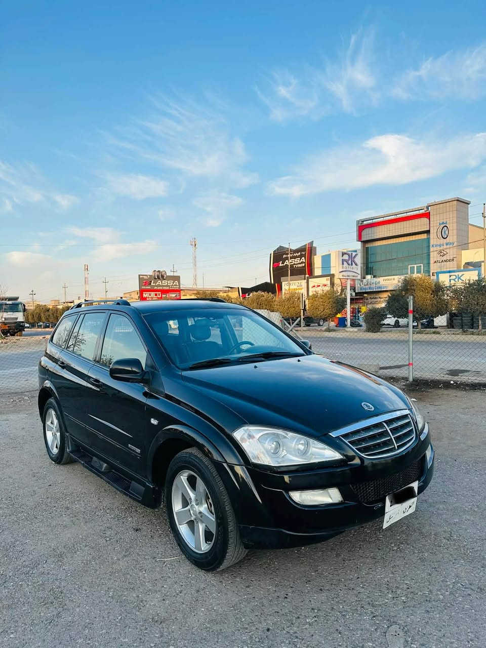 رەقەم تەلەفۆن ***********
سانگیۆنگ کیرۆن مۆدیل ٢٠١١ فول مواسەفات سلایت ئاوێنە شەفت کوشن جلد کوشن کارابای و 
هیتەر تەبرید لەمس گێر تۆماتیک
 کۆبۆن بەنزینی لەگەڵە سوکان ڤۆلیۆم بی لیدان بی سبوغ بەشەرت گێر و مەکینە بەشەرت نرخ(٧٧) وەرەقە و مەجال أربيل, العراق
