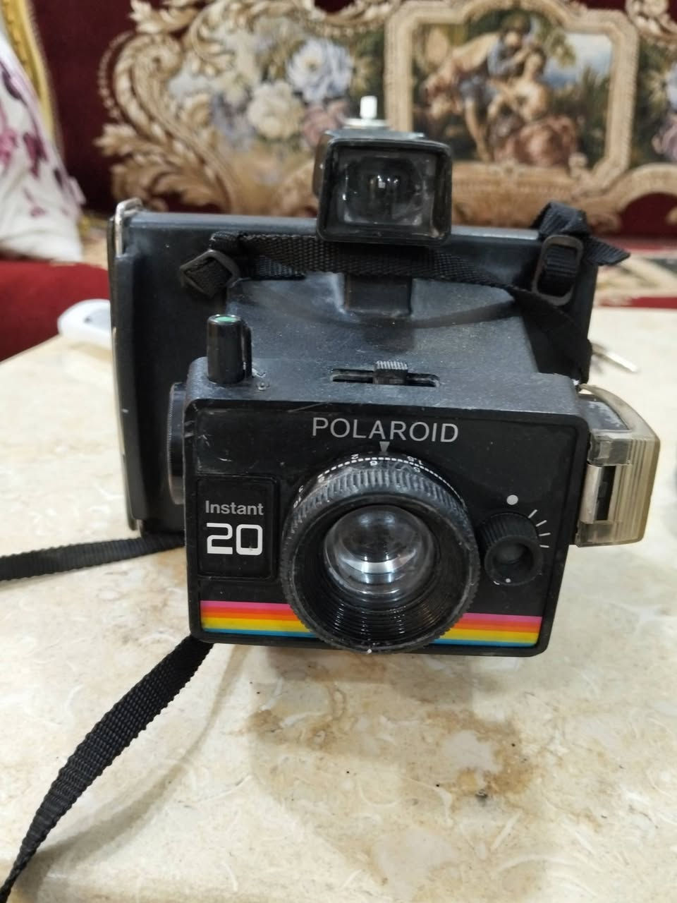 كاميرات عدد اثنين قديمات اصليات للبيع سعرهم 30 الف نهايته الي مهتم مكاني بغداد  ***********
