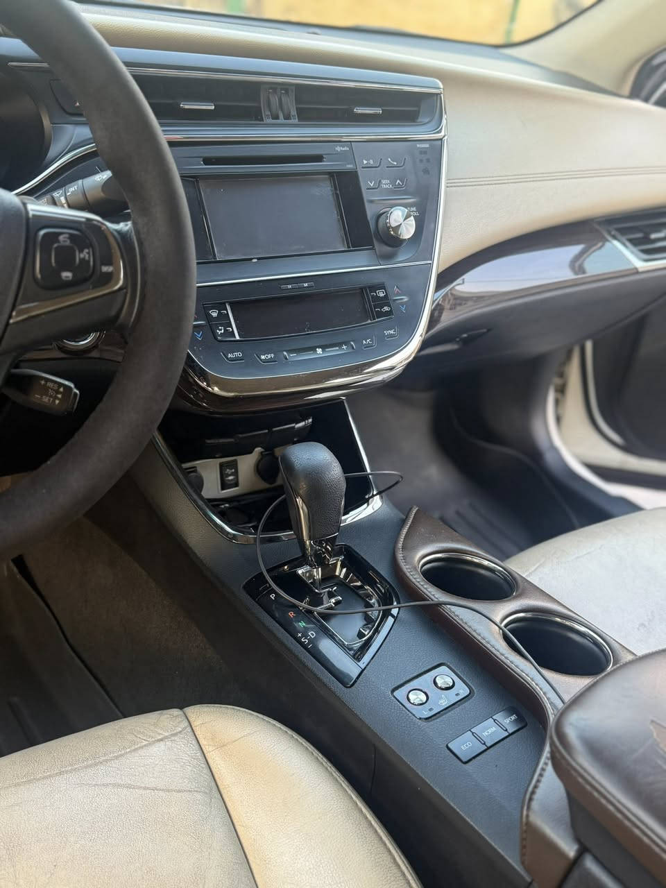 افلون 2015
تويوتا افلون

موديل 2015

ماشيه 160 الف 

ضررها مثل مموضح بالصوره

 بالاضافه صبغ صفحه السايق اثر تخريب

حالتها جدا ممتازه من ناحيه حداديه الصدر  

العنوان بغداد

السياره XLE 

والسعر 160 ورقه 

تحويل مباشر ورقم بغداد 

رقم الهاتف ***********
