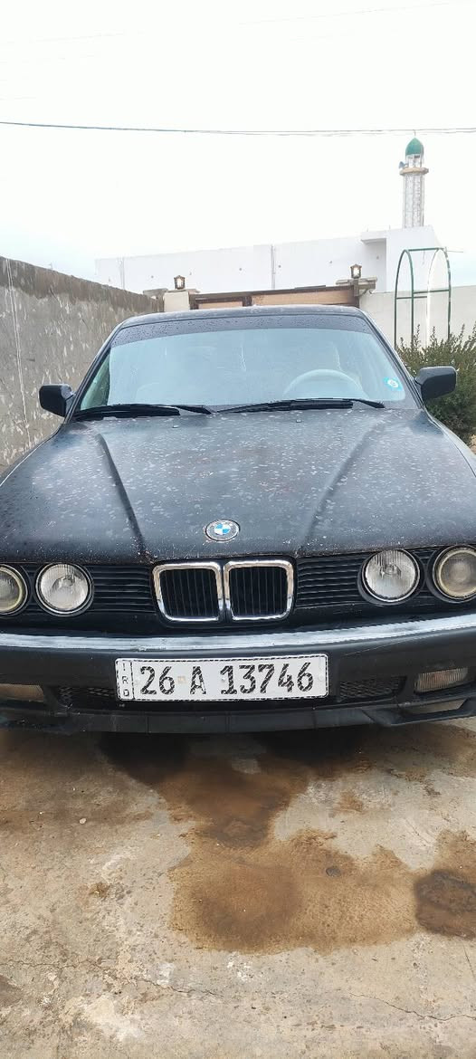 بي ام 735 اوتو تبريد ثلج
سنتر لك 
ويل خليه اصلي
فتحه بالسقف 
كهربائيات كلها شغاله
بدون اخياس بدون كص 
رقم صلاح الدين انكليزي ب اسمي اني الشرعي هزه قبل سبوعين سنويه لل2031 تحويل بنفس اليوم كير مكينه شرط اكسل كاردن شرط جاهزه من كلشي 
السعر 42$
مكاني صلاح الدين مكيشيفه
بيع فقط بدون مراوس
*********** سامراء, صلاح الدين
