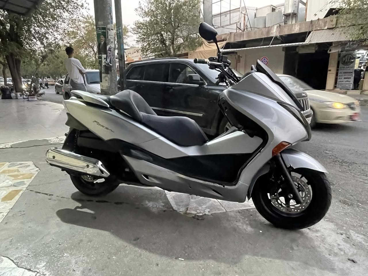 فۆڕزا ٠۱٠ تایەی تازەیە گێڕەکانی هەمووی ئیش ئەکات قاچ حاسە هەمو گیانی بەشەرت ماتۆڕەکە زۆر پاک ماوە تەوە مەکینەی نەکراوەتەوە سعری 850 دۆلار و مەعامەلە


**إذا كنت صاحب هذا الإعلان وتريد حذفه لأي سبب، رجاءا أرسل رسالة إلى الدعم الفني**