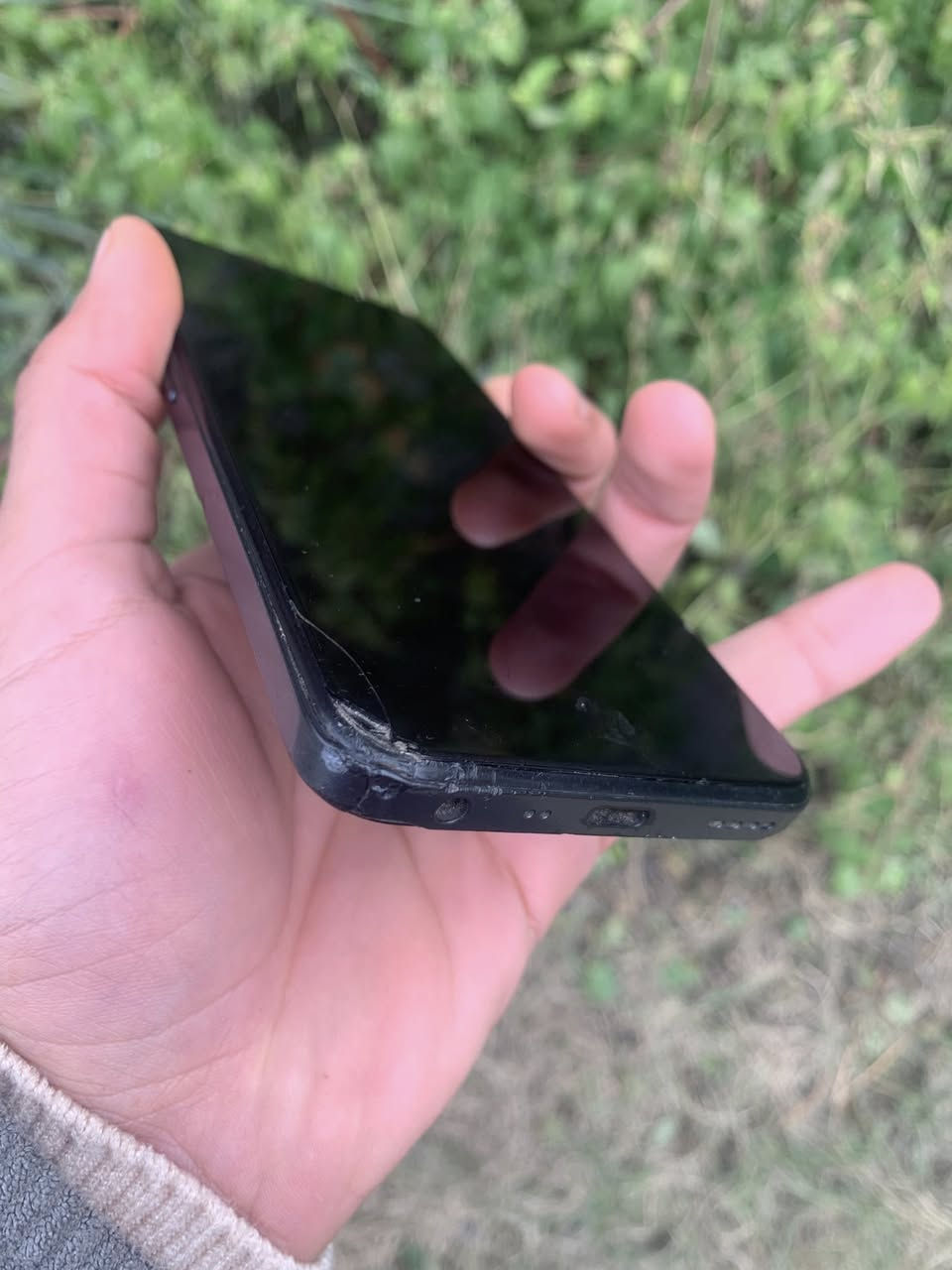 tealme   C35 لبيع
جهاز كامل مابيه نقص شرط مامفتوح 
ذاكره 128
الشاشه بيه ضربه من جوه مبينه ب صوره بس مائثره عليه
سعرر:90
كربلاء الحسينه الوند 
***********
