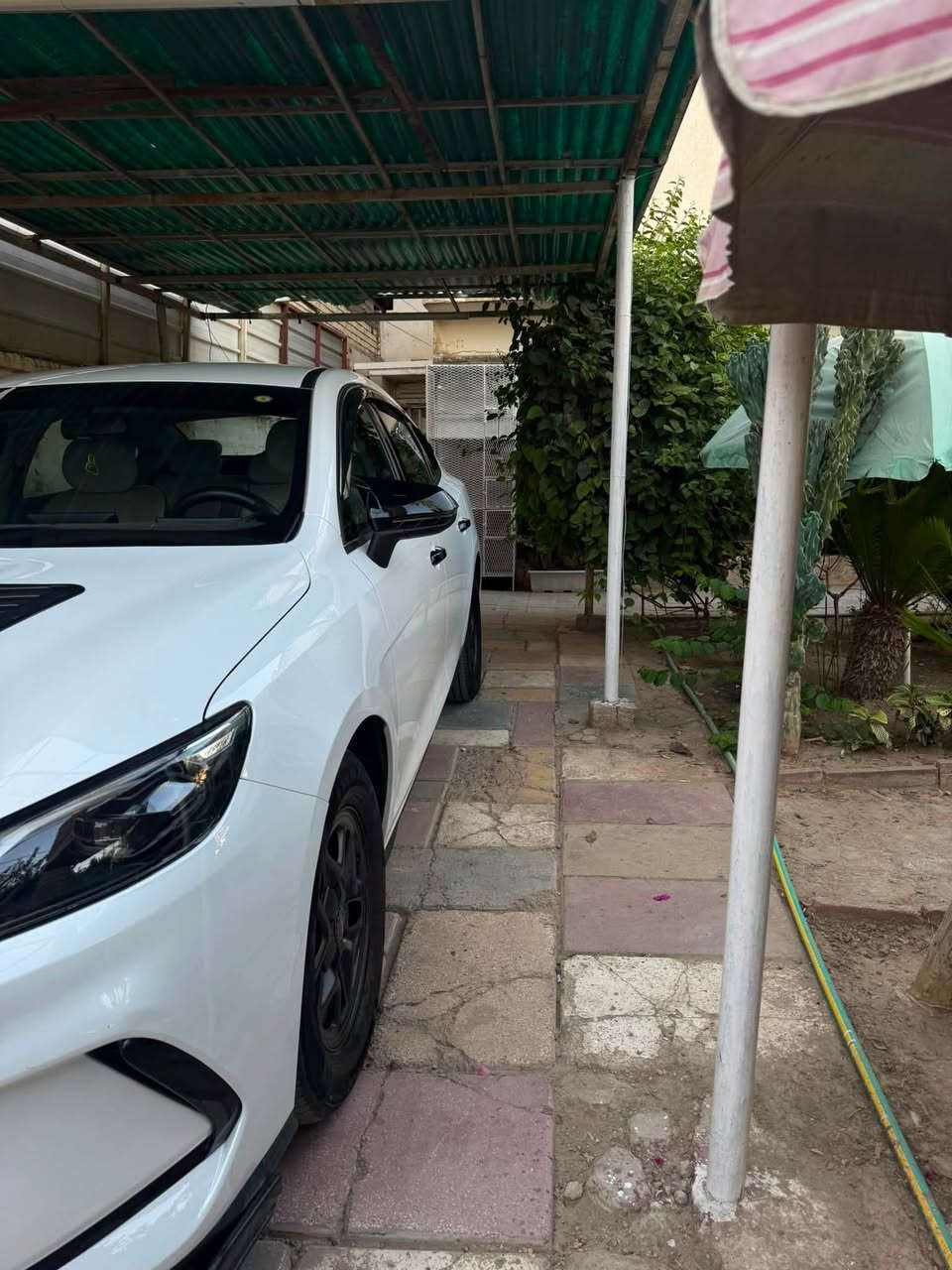 سلام عليكم شباب بي واي Cl5 ماشيه لسياره 6000 لسياره بيه بارد بلجاملغ لوره الي عكس لسايق ورصعه بلجنطه موجوده سياره معروضه للبيع للتواصل هذا رقمي *********** واني حاضر  اخوتي لطيبين
