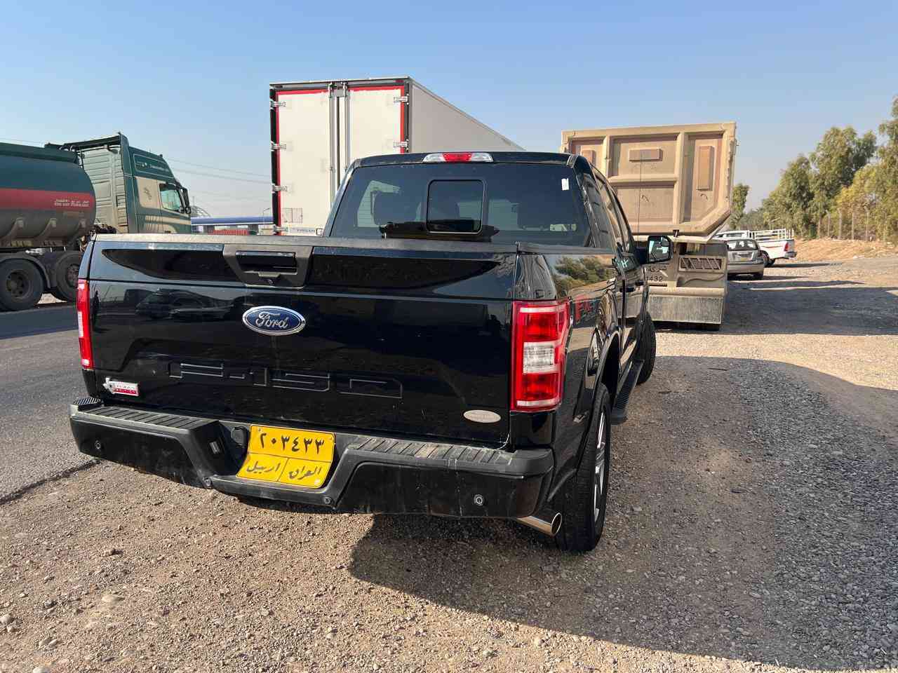 فورد٢٠١٨ لون اسود xlt دبل اكسل
گير بلكاع 
بدي قصير باب جبير
كشن بي تدفئه 
رادار 
جام وراء كهربائي
 بس قطعتين صبغ
فول فول فقط بدون بانوراما وبدون دوسة كهربائي
سعر ٢٣٠ ورقة
***********
