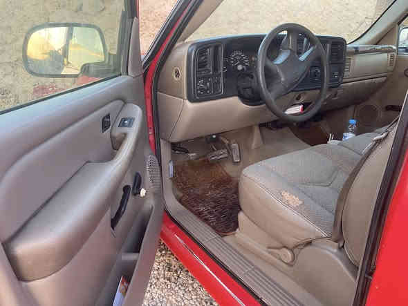 من رخصت  الامين للبيع سيارة مال مزاد بيه كتاب ترقيم وساره جديده ومكفويه من كلشي ويلاديه  وسيارة فحل (٨) برغي وسعره(٨٠) ورقه *********** عدنه نشر بسبب ناس تعبانه
