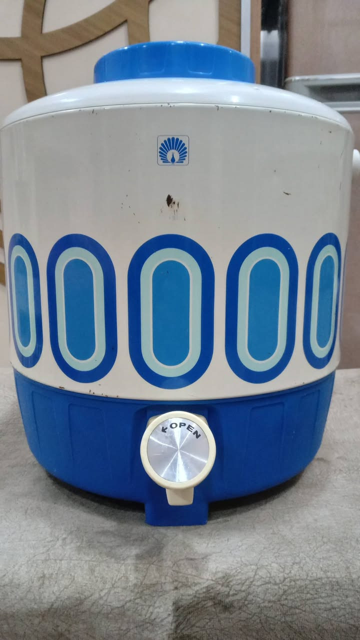 ترمز ابو طاوز 
سلام 👋 عليكم 
للبيع ترمز ابو طاوز 11 لتر ياباني اصلي إستيراد المنشاء العام العراقية نضافه عالية جدآ جداً ليرغب بل شراء يراسل الصفحة او تصال مكان بغداد ***********
