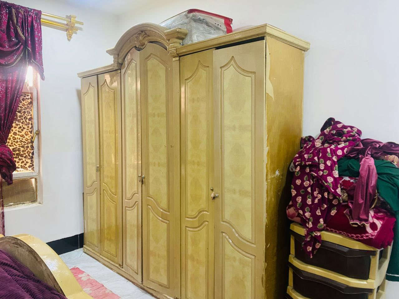 من رخصه الادمن الكروب .السلام عليكم غرفه أخشاب متكونه من 5 قطع بسعر مناسب   *********** 
بي واتساب ..السعر 150 بيها مجال بسيط متواجد واتساب
