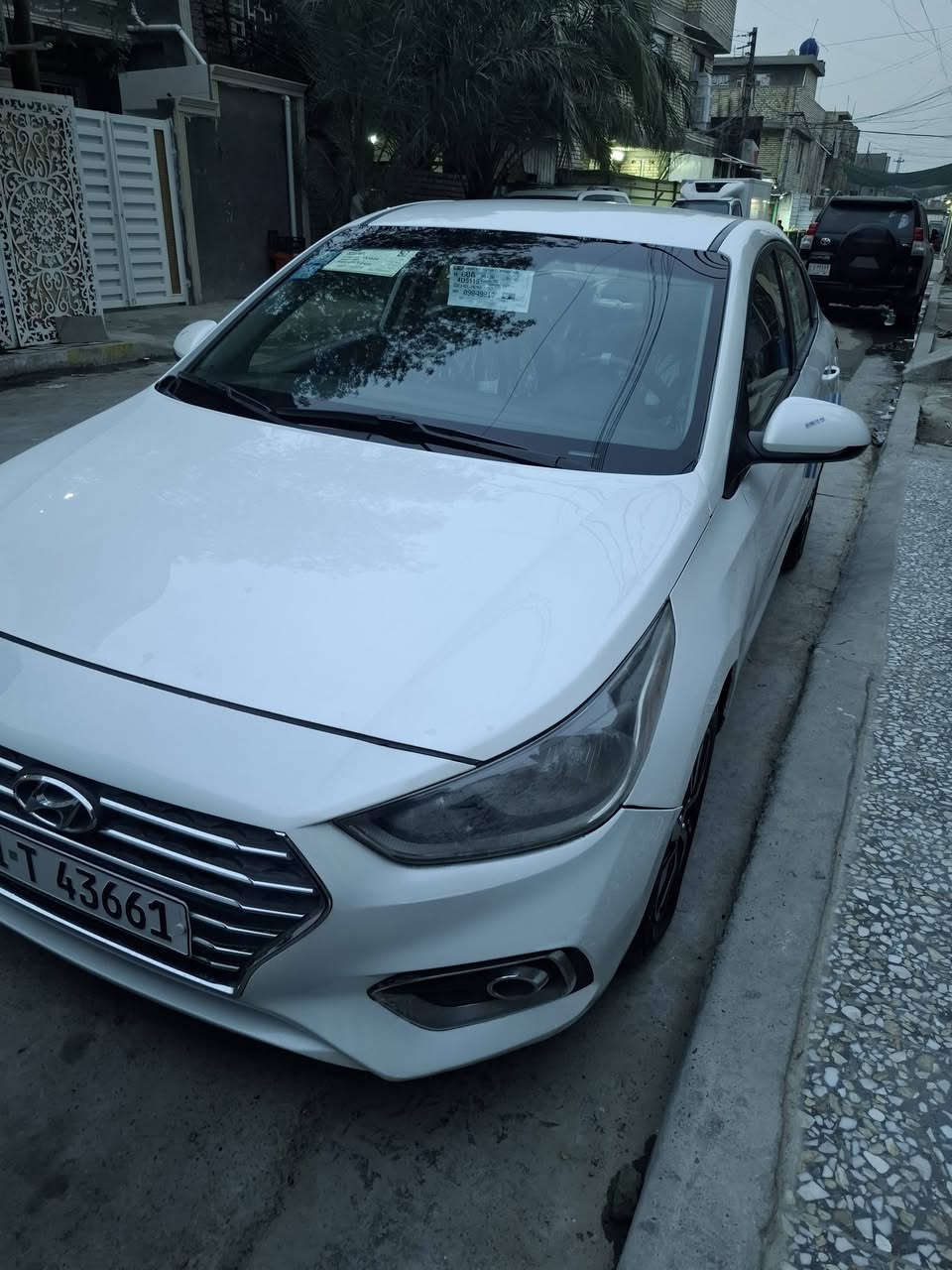 هونداي اكسنت 2019السعر 100ورقةوارد امريكي حادث خشم الجاملغ والبنيد وبيها صبغ بابين
السيارة محرك 1600
داخل صاج بدون ايرباك 
ماشية 102السيارة كير محرك تبريد حدادية خير من لله مابيها اي نقص
مكان بغداد البلديات قرب العاب بغداد زيونة 
تخم تاير جديد كهربائيات منظومة تبريد كله جدد ***********مهدي
