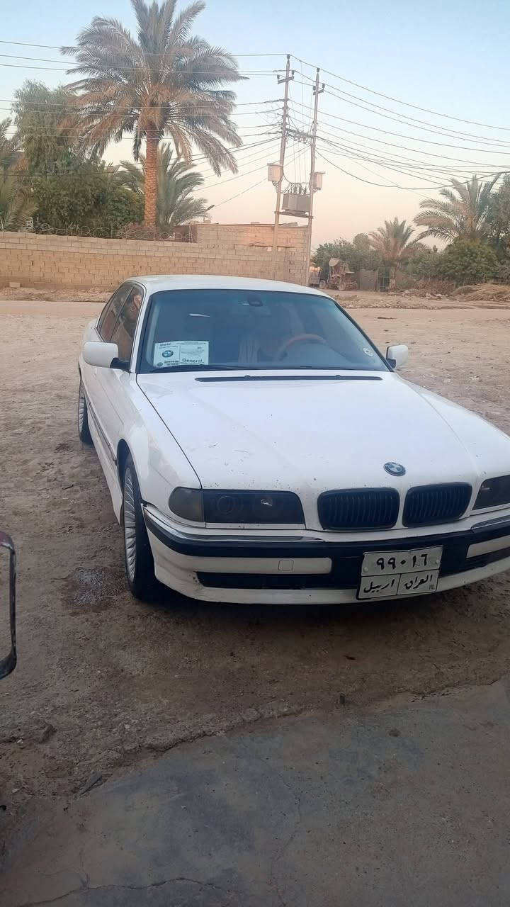 سلام عليكم بيءم كاسحة موديل96 محرك كير نضيف تخم تاير جديد كشنات كهرباء جنطة كهرباء مري كهرباء ويل باخرة السعر 58وبي مجال بسيط المكان ديالى بعقوبة الرقم ***********
