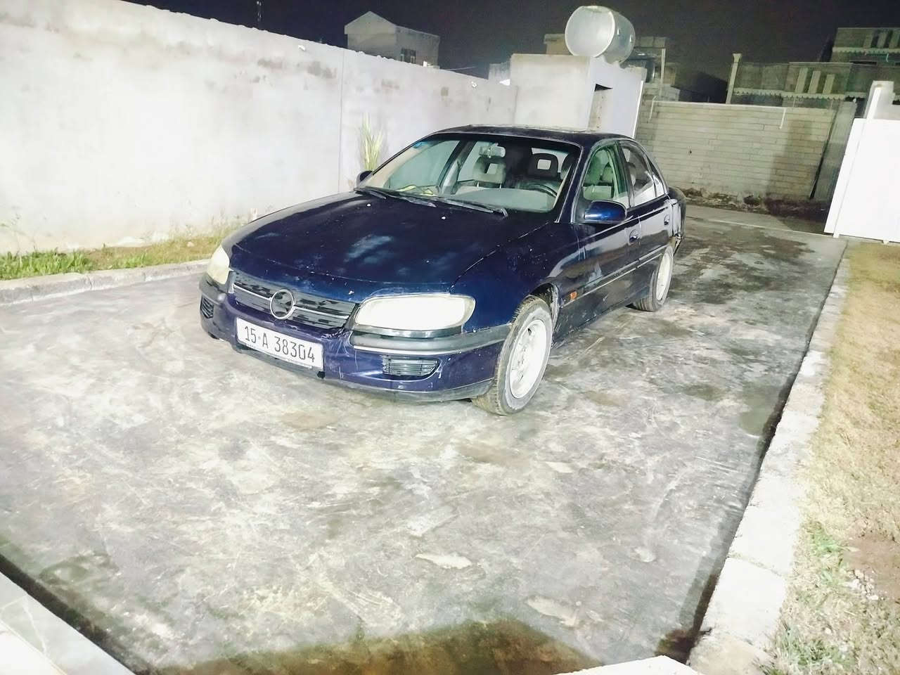 السلام عليكم

اوبل بزون للبيع بسمي رقم دولي وكاله تحويل 

كهربائيات كامله 

محرك ٢٠ 

كير عادي  + ومعها كير اوتو 
مكان السياره الشرقاط الجميله 

السعر 35 وبيها مجال 
***********
