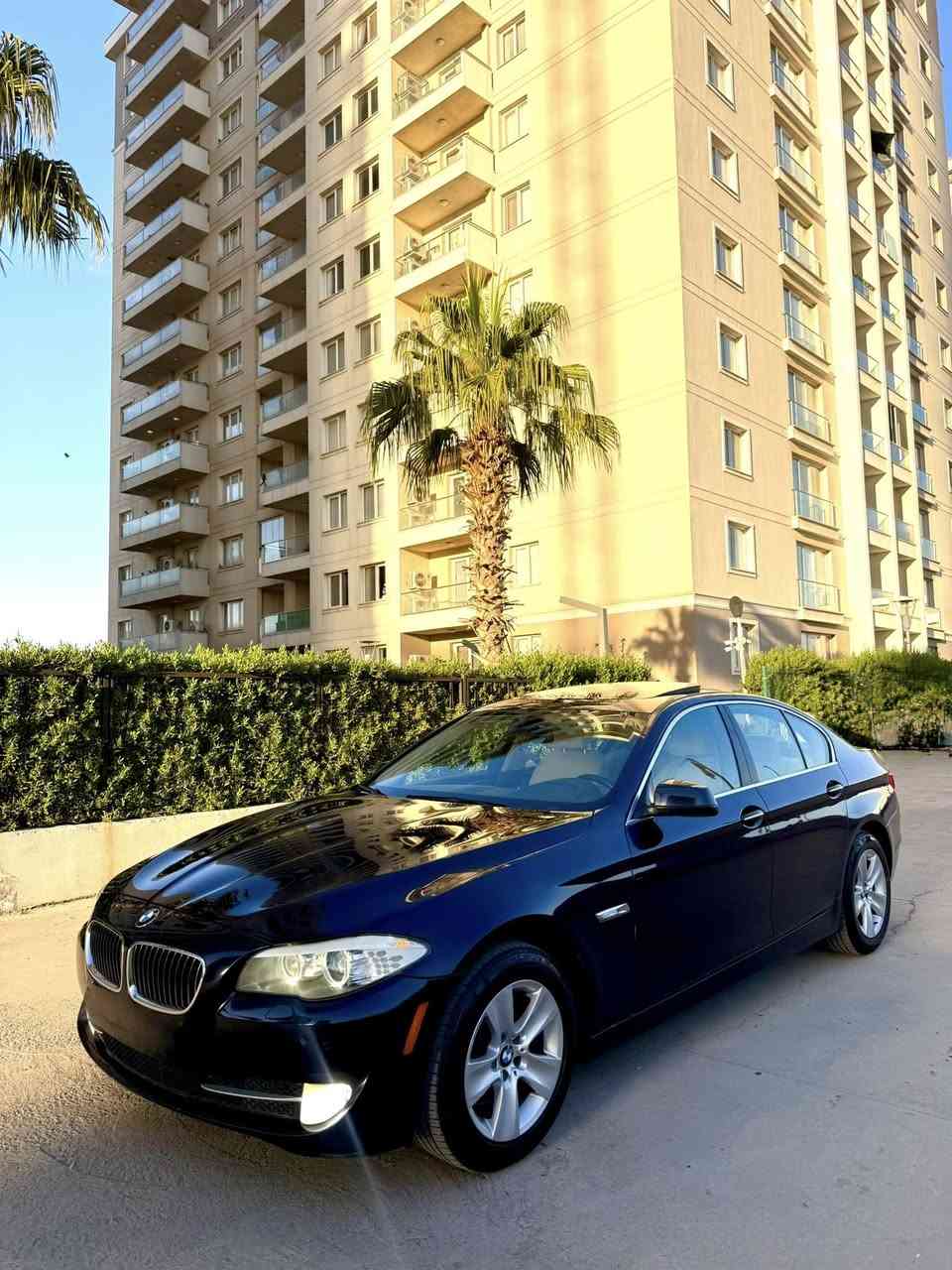 Bmw F10 530i
***********
مواسەفات:-سلایت-کوشن(خزن+کارەبای+هیتەر+سیاحی)-ئاوێنە شەفتو هیتەر-سوکان(کارەبای+هیتەر)-بەسمە-شاشەوکامیرە-رادار-گێرماوس-تحدیدسرعە-برێک بەسمە-حساس پشتو پێش)هتد……..
گێر مەکینە کارەبای بەشەرت 
مەکینە(530)نۆزل کورت مەرخوب
TB(لێزەری دوبەیە) ادوات 
نرخ(72) مجال
***********
