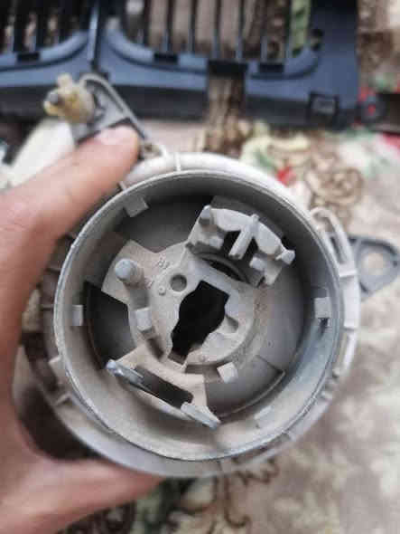 السلام عليكم بجم كصيف كامل هوا والسمجه والعطرات كامل مكمل جديد مع لايتات عالي ناصي بلادي بشرط مكان كركوك رقمي *********** قيم واخذ جديدات كلهن كركوك
