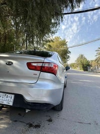 كيا ريو 2016 أمريكي  حادث صندوق  بيها 3 قطع صبغ  جاملغين أماميه وصندوق...