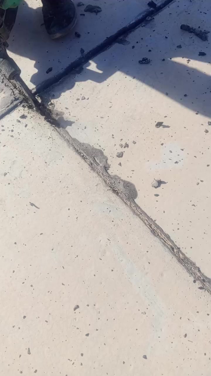 سلام عليكم يوجد كادر شتايجر سطوح قلع واضافه ماستيك بالف ونص  ***********
