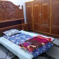 غرفه • ٤ ابواب • للبيع