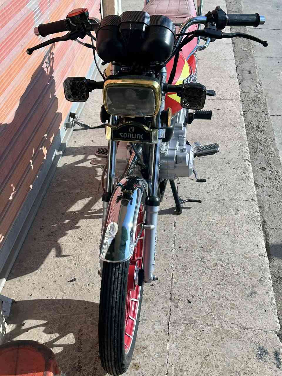 س ع دراجه سيفان 5 كير  2024 برغي مامفتوح بيه  جديده لوك منفيس اصلي كله كامله مكمله بصمه. كهربائيات كله شغاله  عل بلاد 
***********
