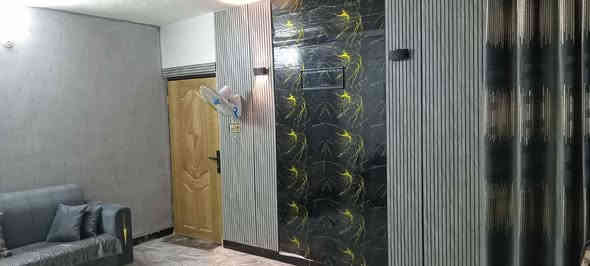 سلام عليكم بيت مساحه 120مربع بيت بلديه منطقه كامل كله بلديه اكثر من 5تالف بيت البيت يحتوي على غرفه وصاله ومطبخ ستقبال صحيات خرجيه وداخليه ممر بيت كلش مرتب خدمات كامله مدرسه قريبه كهرباء ماي مولده ذهبي شارع حله كربلاء يبعد 400متر بنص المنطقه صاير السعر 30وبي مجال قليل الستفسار مراسلت صفحه ونتصال ملاحضه البيت ابو خستاوي ***********
