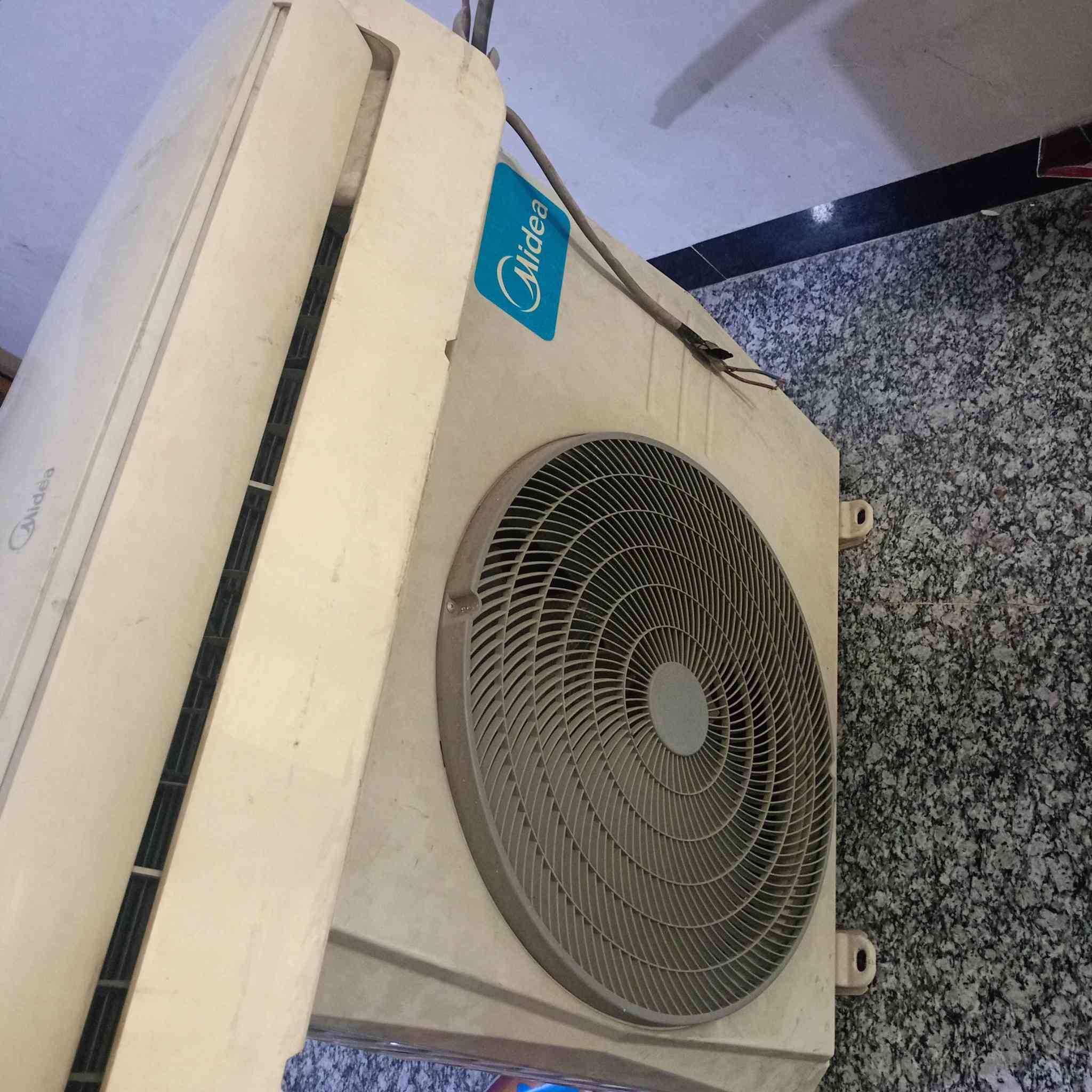 للبيع سبلت حجم 2 طن الماطور عاطل ومابي بواري المكان بغداد حي القاهرة السعر 250 الف بغداد, العراق


**إذا كنت صاحب هذا الإعلان وتريد حذفه لأي سبب، رجاءا أرسل رسالة إلى الدعم الفني**