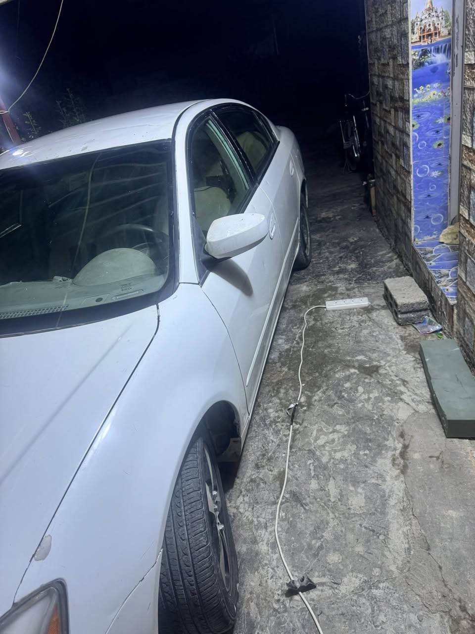 2007 نيسان التيما رقمه بصره صدامي وكاله عامه باسمي صبغ مكانات بيه حلوه جاهزه مكينه بيه تبخير قليل غرفه جديده بطاين جدد اريد مراوس بييم سعره 45 
***********
