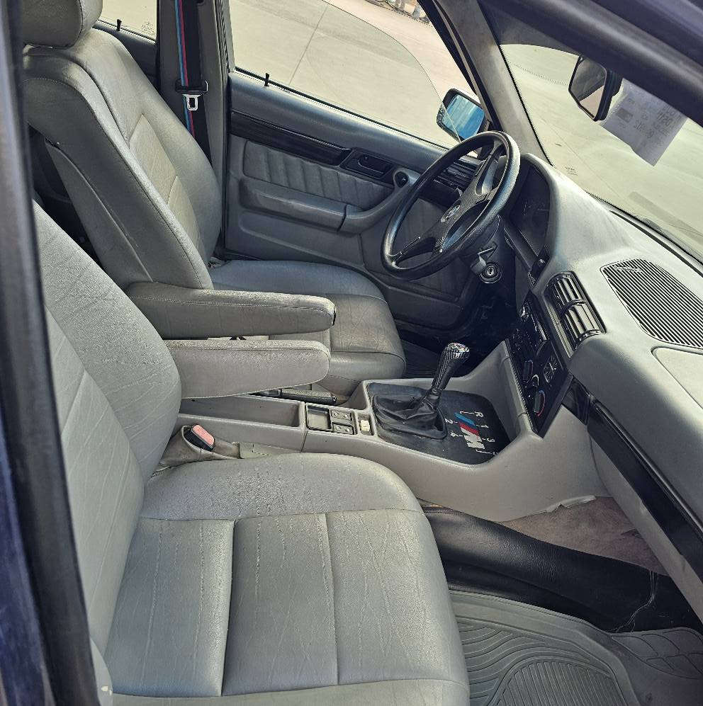 بی ئێم مودێل 1991 520مەکینە فەل سەنوی کەسکە تحویلو وەکالەبەشەرت سبوخ عامە لۆجوانی بێ لێدان گێرومەکینەو تەقەورەقەی بەشەرتە سعری 30کەمێک مەعامەلە *********** أربيل, العراق
