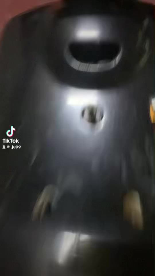 السلام عليكم ماطور بوتين للبيع محرك شرط شلعه ومعدل نار 🔥 شاصي شرط ما بي قطرة لحيم 
مكاني جانب الايمن اصلاح الزراعي 
سعر 240 قفلو من الاخير 
ابو ال180 لا تعلق 
رقم ***********
